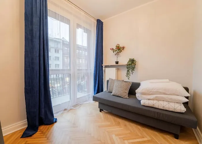 Big - Center - 4 - 6 Beds - 2 Balcony - 12 People - 100m2 Appartement Wrocław