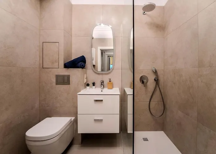 Appartement Big - Center - 4 - 6 Beds - 2 Balcony - 12 People - 100m2