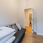 شقة Big - Center - 4 - 6 Beds - 2 Balcony - 12 People - 100m2 فروتسواف