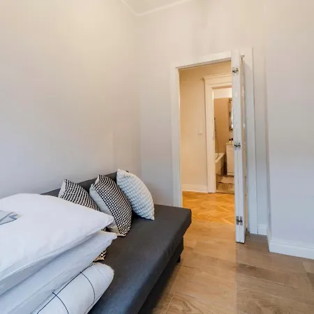 아파트 Big - Center - 4 - 6 Beds - 2 Balcony - 12 People - 100m2 브로츠와프