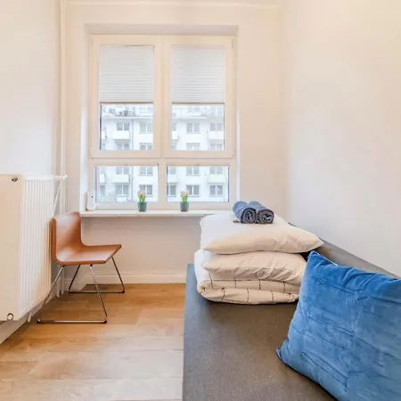 Big - Center - 4 - 6 Beds - 2 Balcony - 12 People - 100m2 Apartment