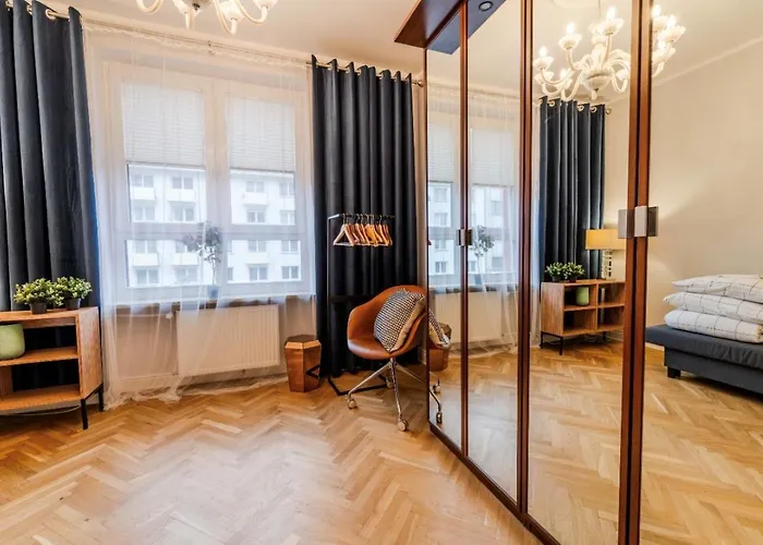 Big - Center - 4 - 6 Beds - 2 Balcony - 12 People - 100m2 Apartman *